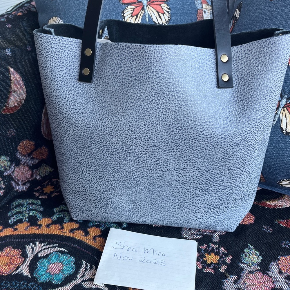 Brand New in Box Fog medium classic tote Portland Leather Goods